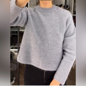Zara Light Gray Crew Neck Sweater Size L
